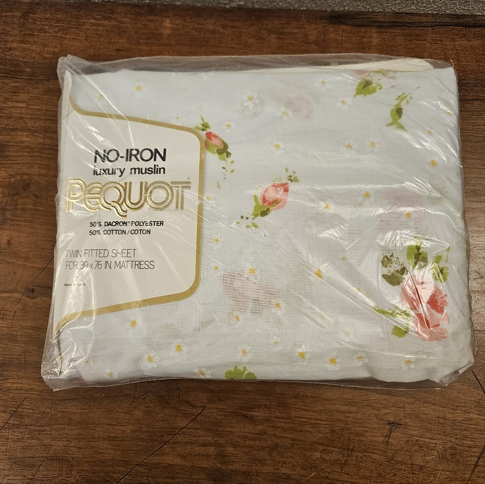 Vintage NOS No Iron Luxury Muslin Pequot Twin Fitted Sheet Pink Rosebud